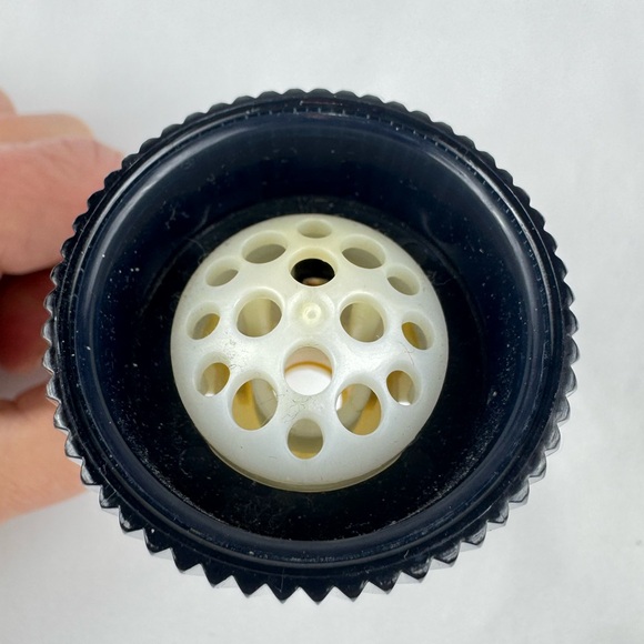 Bath & Body Works Wallflowers Fragrance Plug – Ribbed Blue Glass Design - Picture 3 of 8